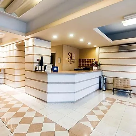 Stilhotel 3* סיניה