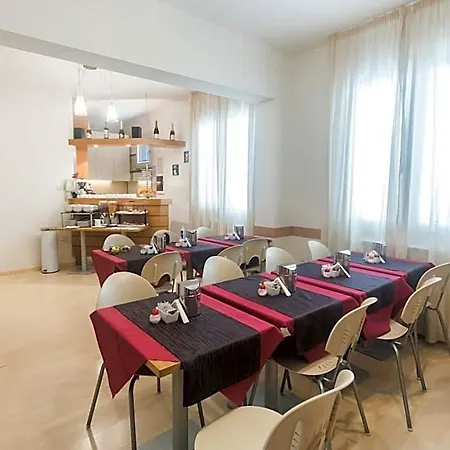 Stilhotel 3* סיניה
