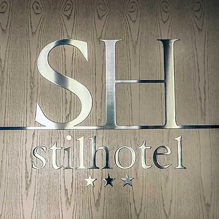 מלון Stilhotel 3*